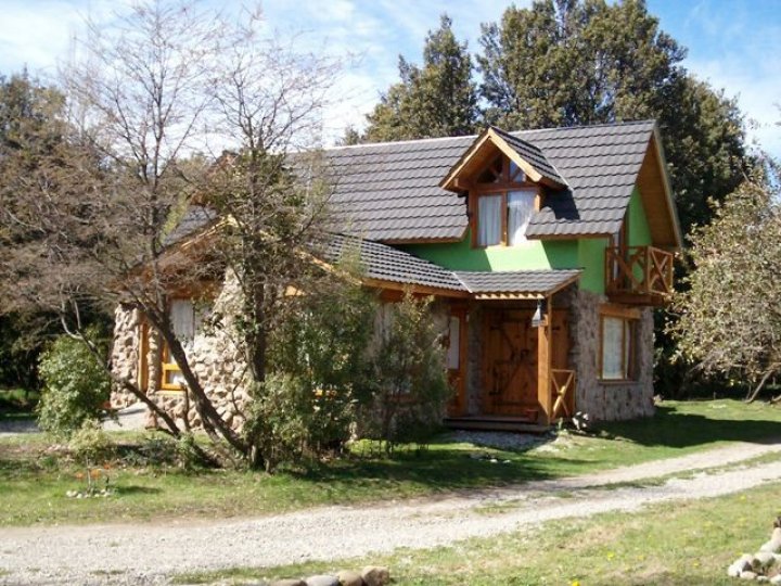 Alquiler Turístico Duendes del Maitén de San Carlos de Bariloche, Bariloche, Río Negro
